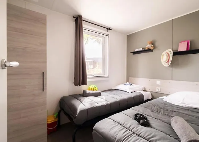 Zecamping 4 Avec Parc Aquatique Club Enfant Animations Sauna Hammam Kemping 4*