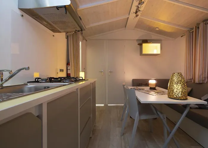 4 Etoiles - Parc Aquatique - Ccaffga 营地