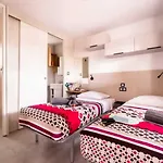 Кемпінг Zecamping 4 Avec Parc Aquatique Club Enfant Animations Sauna Hammam 4*