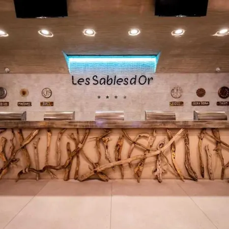 4 Etoiles - Parc Aquatique - Ccaffga אתר קמפינג *