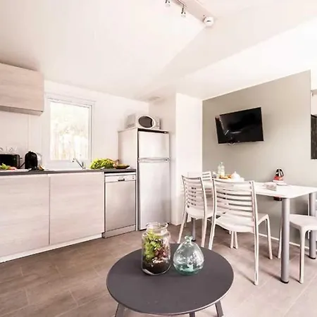 4 Etoiles - Parc Aquatique - Ccaffga * אגדה