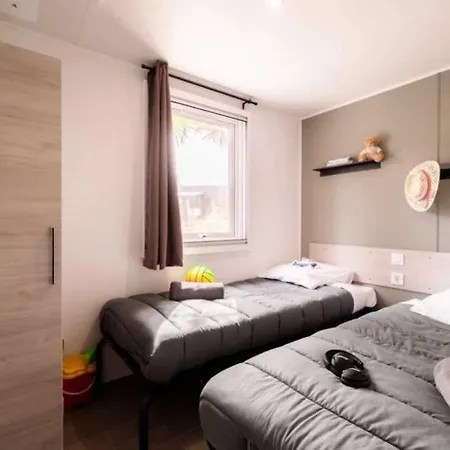 4 Etoiles - Parc Aquatique - Ccaffga Kemping *