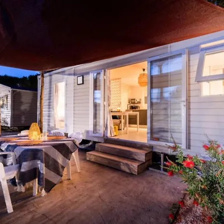 אתר קמפינג 4 Etoiles - Parc Aquatique - Ccaffga *