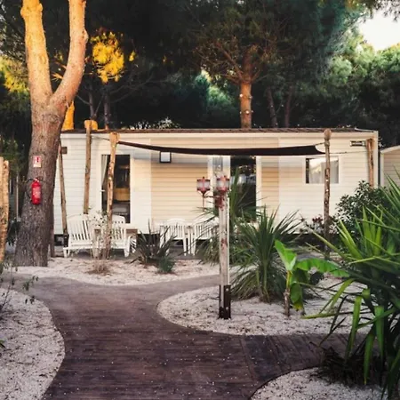 4 Etoiles - Parc Aquatique - Ccaffga אתר קמפינג אגדה