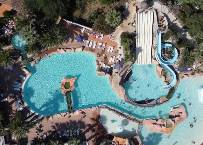 Zecamping 4 Avec Parc Aquatique Club Enfant Animations Sauna Hammam 4* Agde