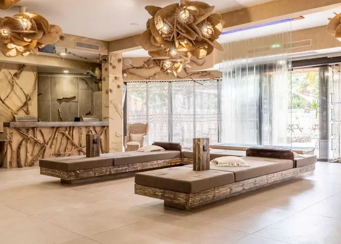 Zecamping 4 Avec Parc Aquatique Club Enfant Animations Sauna Hammam Agde