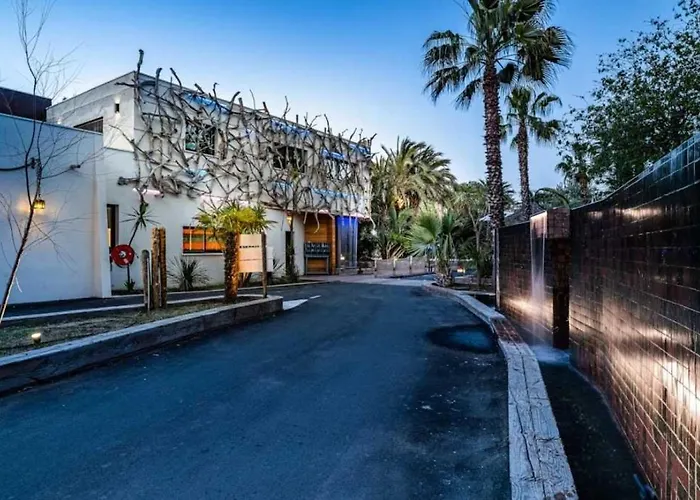 キャンプ場 4 Etoiles - Parc Aquatique - Ccaffga アグド