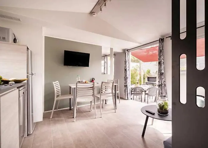 Zecamping 4 Avec Parc Aquatique Club Enfant Animations Sauna Hammam 4* Agde