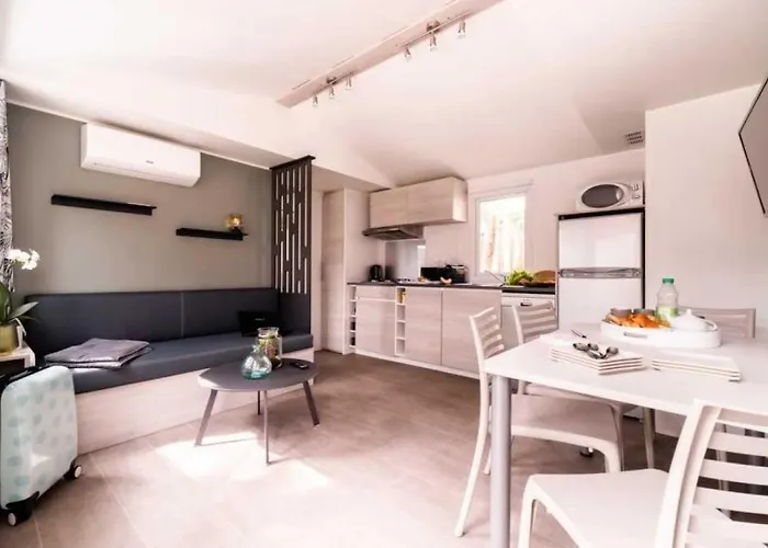 Zecamping 4 Avec Parc Aquatique Club Enfant Animations Sauna Hammam Camping Agde