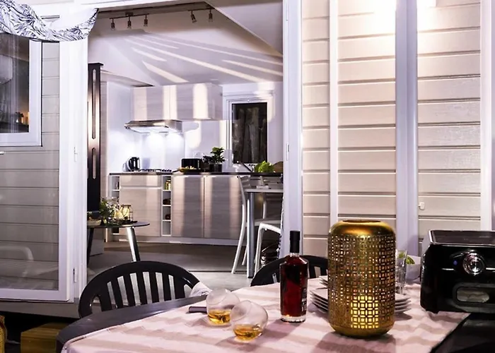 Campsite Zecamping 4 Avec Parc Aquatique Club Enfant Animations Sauna Hammam