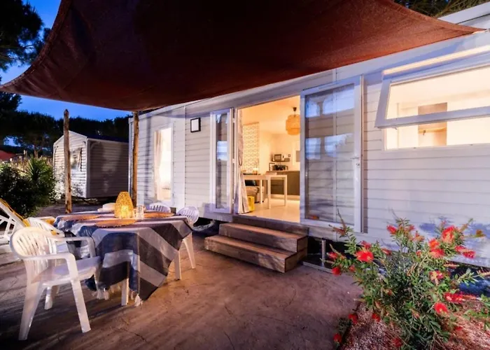 Camping Zecamping 4 Avec Parc Aquatique Club Enfant Animations Sauna Hammam 4*