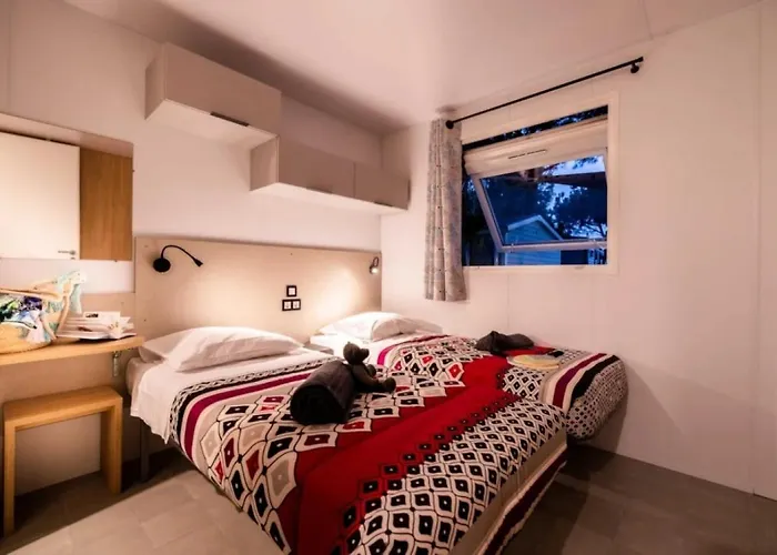 Zecamping 4 Avec Parc Aquatique Club Enfant Animations Sauna Hammam Camping 4*